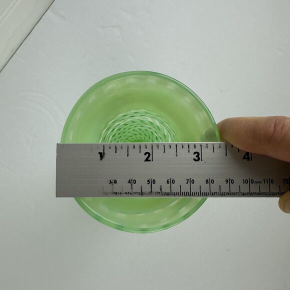 Vintage Fenton Green Opalescent Spiral Swirl Optic Flower Vase Uranium 8” Glows - Picture 5 of 11